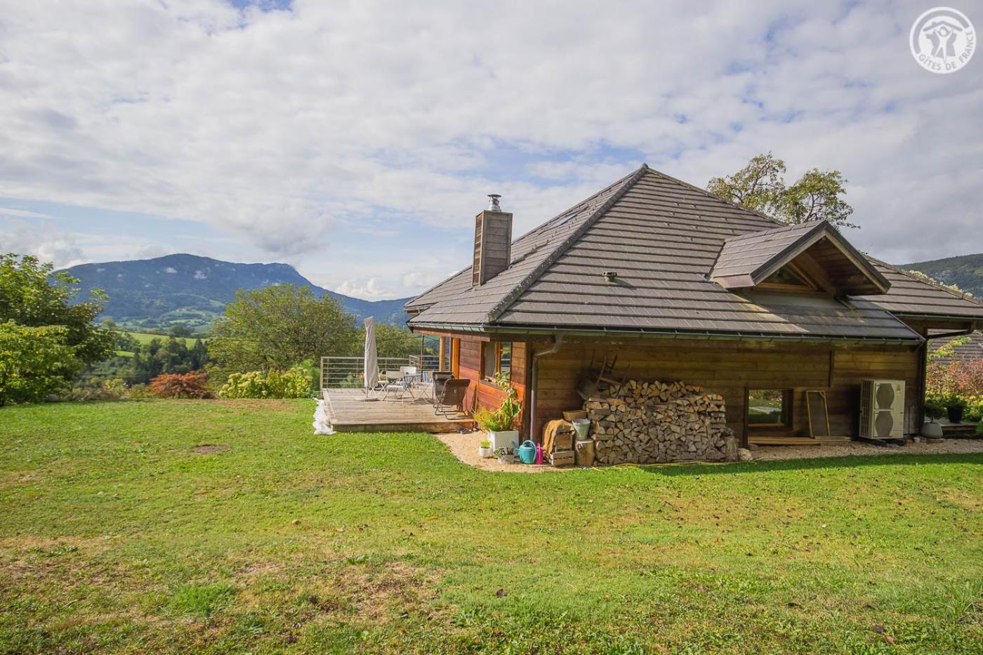 Les Perrelles Bed & Breakfast Bellecombe-en-Beauges Exterior photo